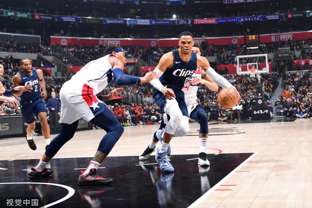 他们去探索 他们去探索